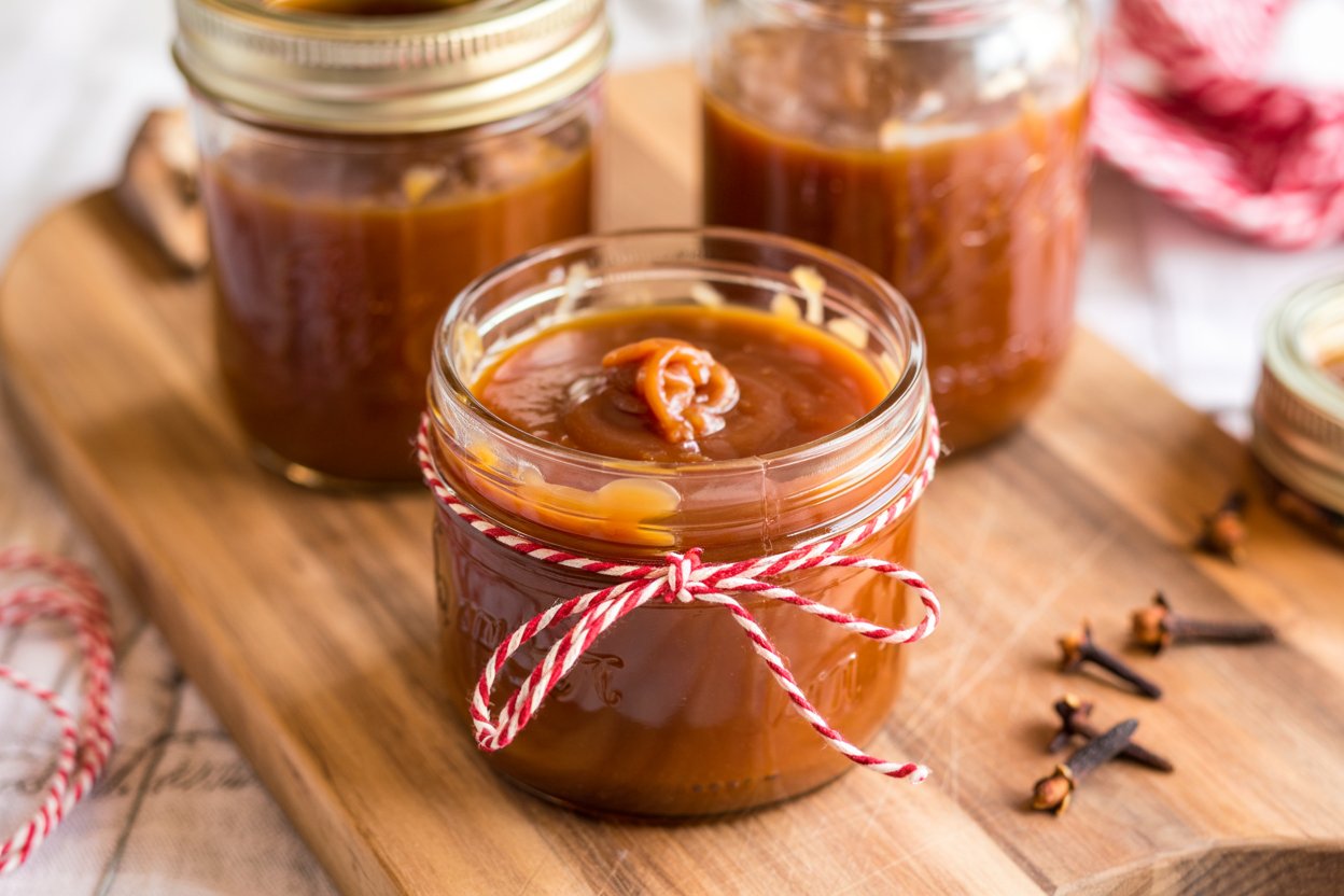 Easy Crockpot Apple Butter Recipe – Sweet, Spicy, and Perfect for Fall