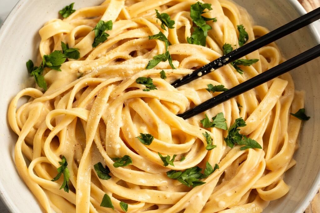 Easy Authentic Alfredo Sauce – A Creamy, Classic Pasta Recipe