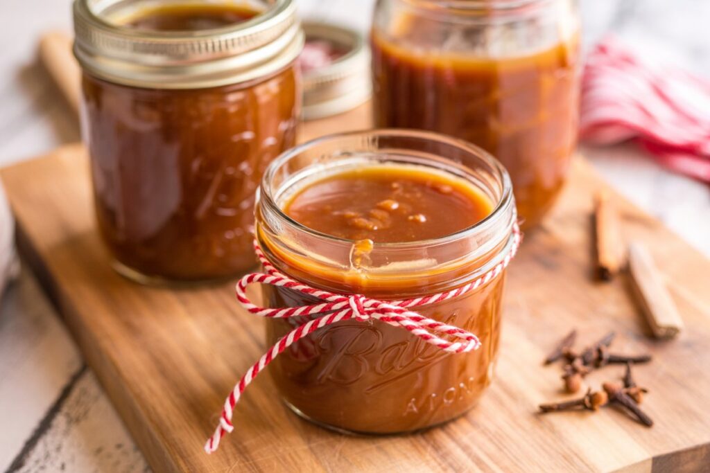 Easy Crockpot Apple Butter Recipe – Sweet, Spicy, and Perfect for Fall